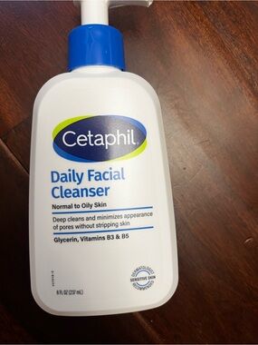🆕 Cetaphil Daily Facial Cleanser Normal to Oily Skin 8 FL OZ